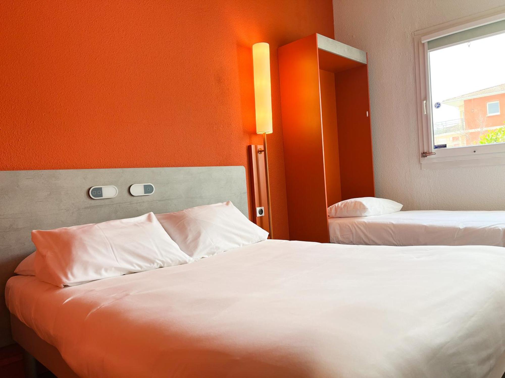 Ibis Budget Saint Christol Les Ales Eksteriør bilde