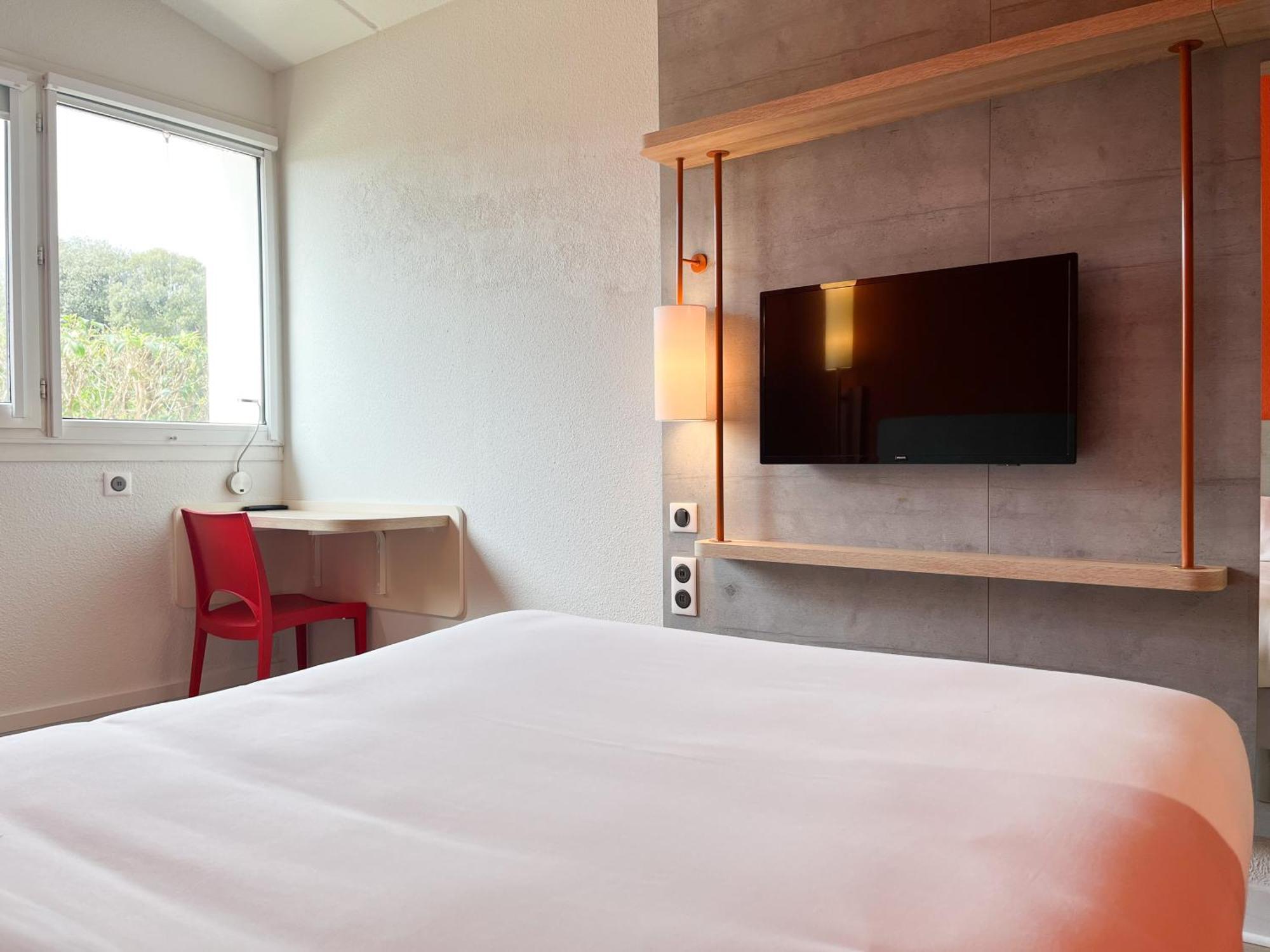 Ibis Budget Saint Christol Les Ales Eksteriør bilde