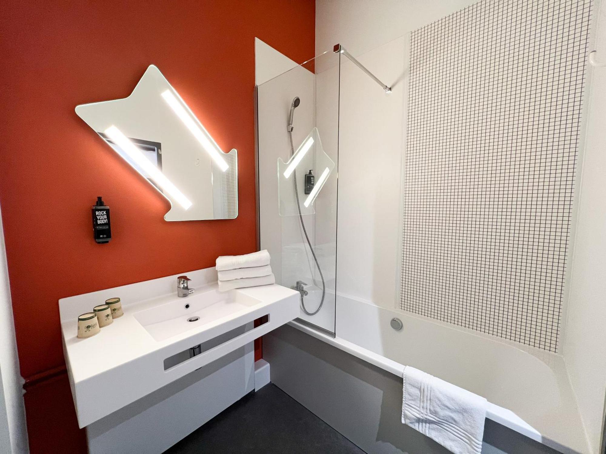 Ibis Budget Saint Christol Les Ales Eksteriør bilde