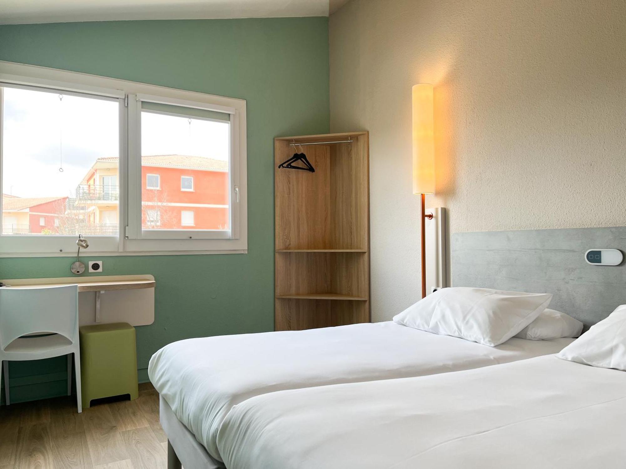 Ibis Budget Saint Christol Les Ales Eksteriør bilde