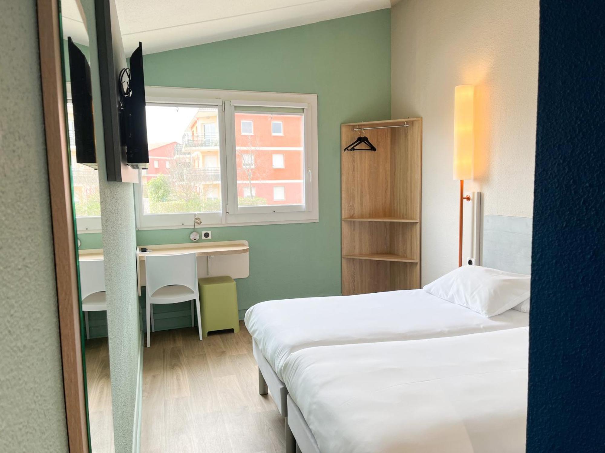 Ibis Budget Saint Christol Les Ales Eksteriør bilde
