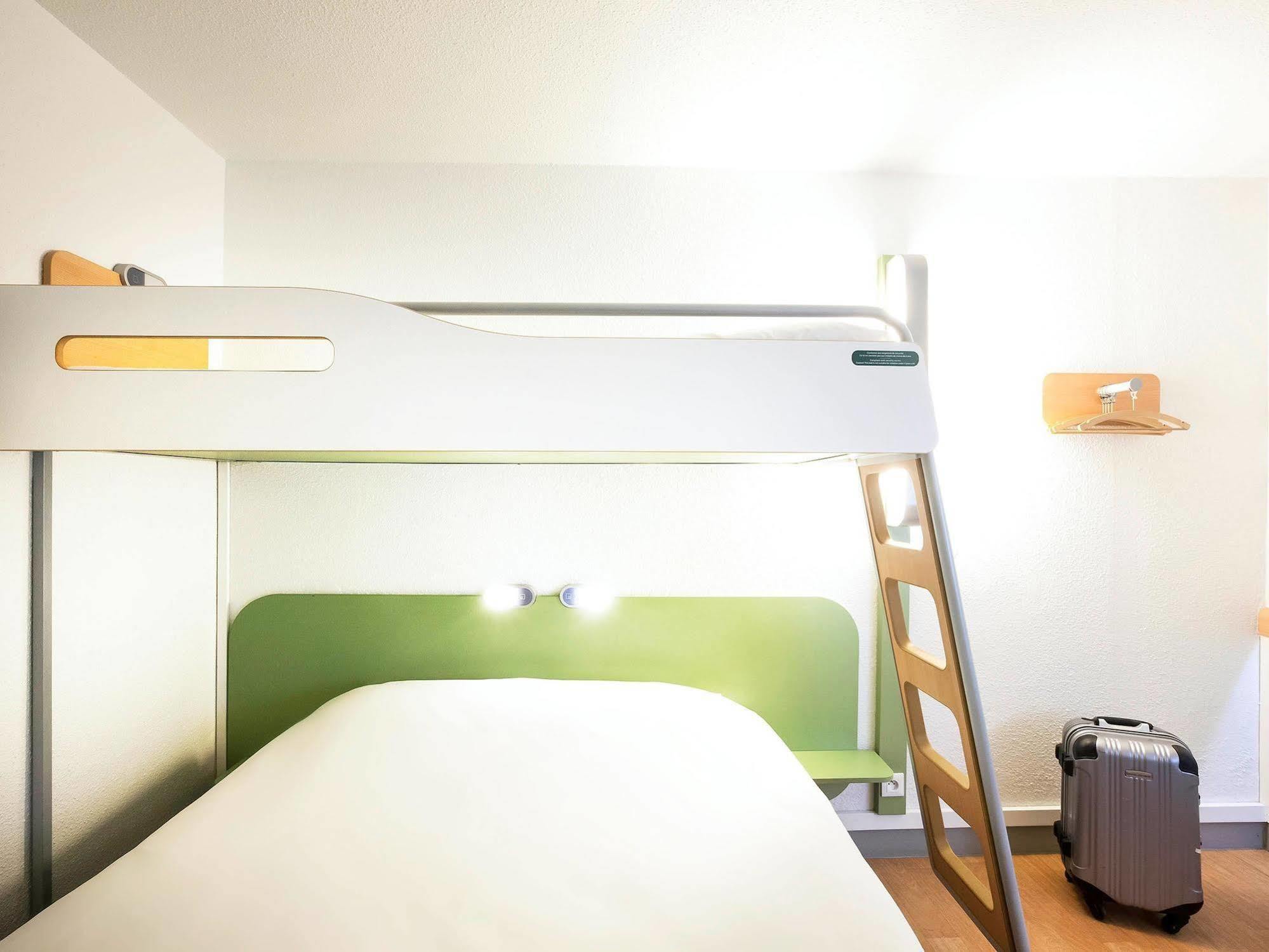 Ibis Budget Saint Christol Les Ales Eksteriør bilde
