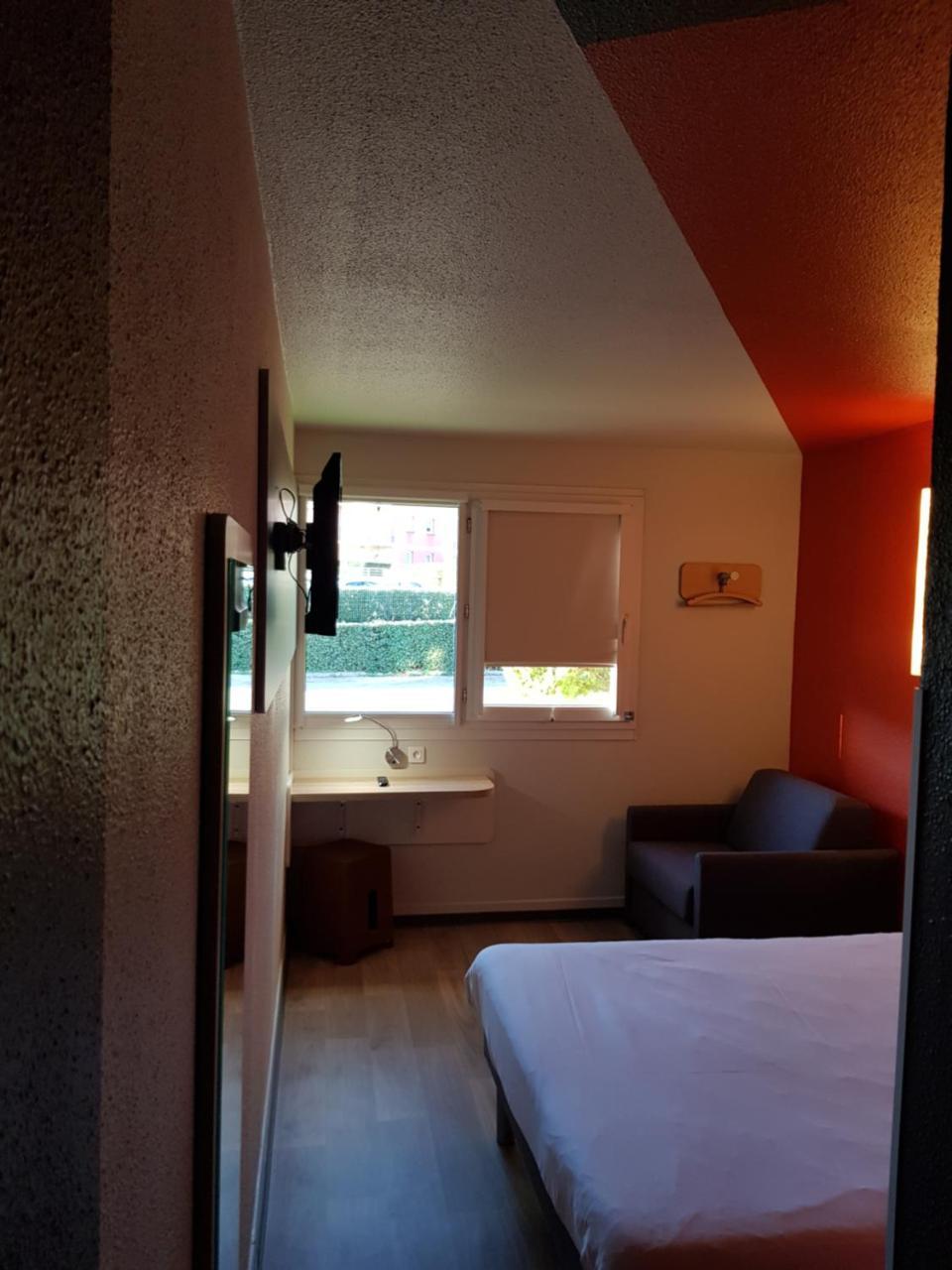 Ibis Budget Saint Christol Les Ales Eksteriør bilde